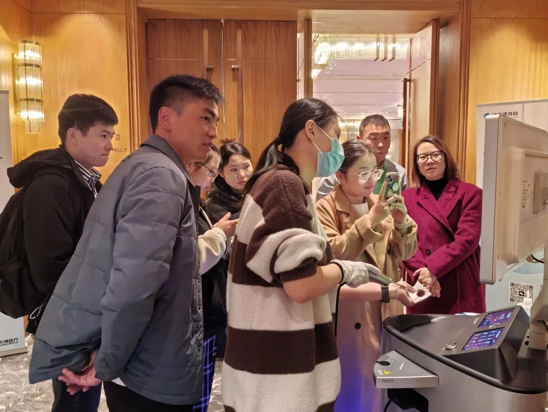 山東省神經(jīng)外科學(xué)術(shù)年會隆重召開，EndoSCell?細胞級熒光導(dǎo)引技術(shù)備受矚目(圖6)